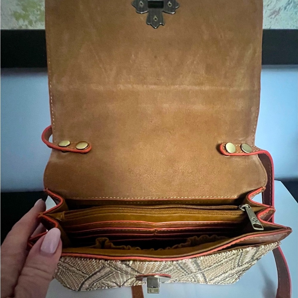 Patricia Nash Woven Clutch - Picture 11 of 11